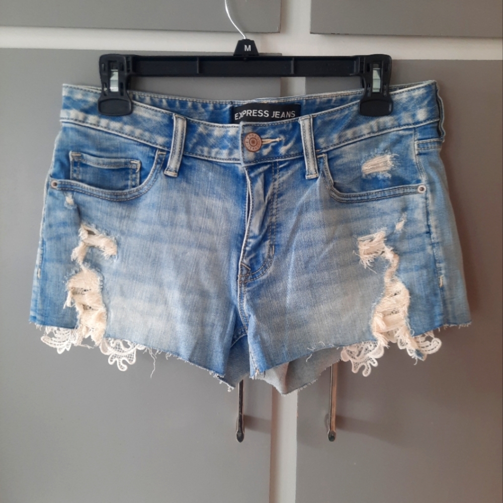 Express Shorts size 6